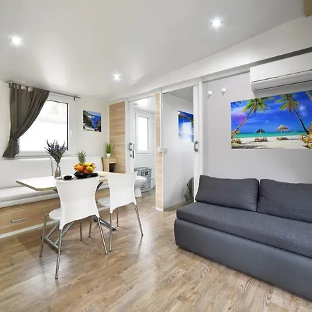 Mobile Meeli 4* Biograd Na Moru