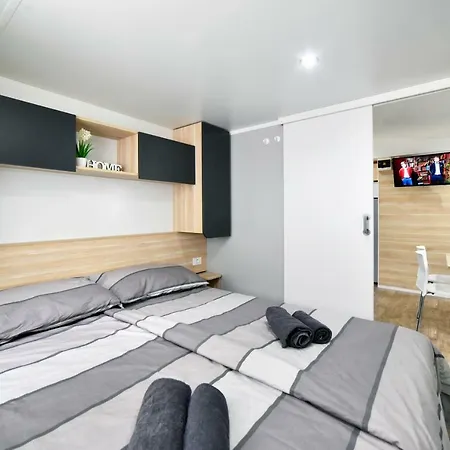 Vakantiepark Mobile Meeli Biograd Na Moru