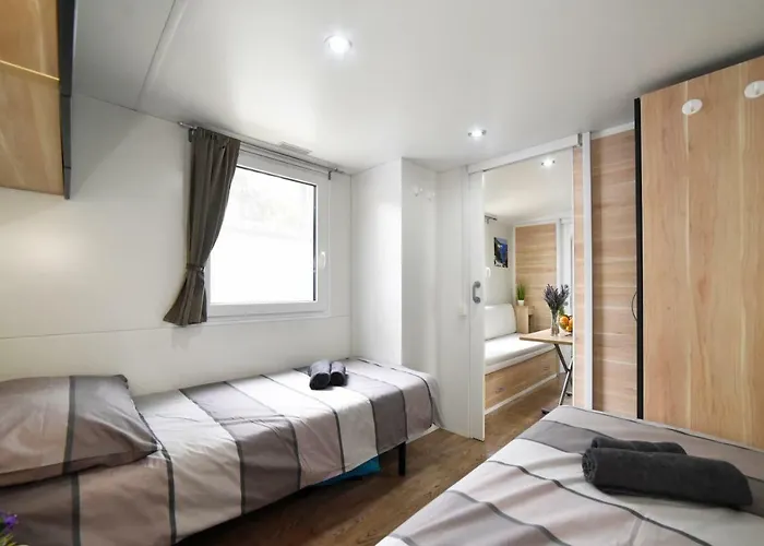 Mobile Meeli ビオグラード・ナ・モル