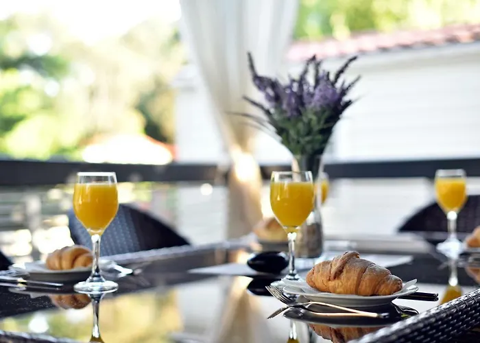 Mobile Meeli Holiday park 4*