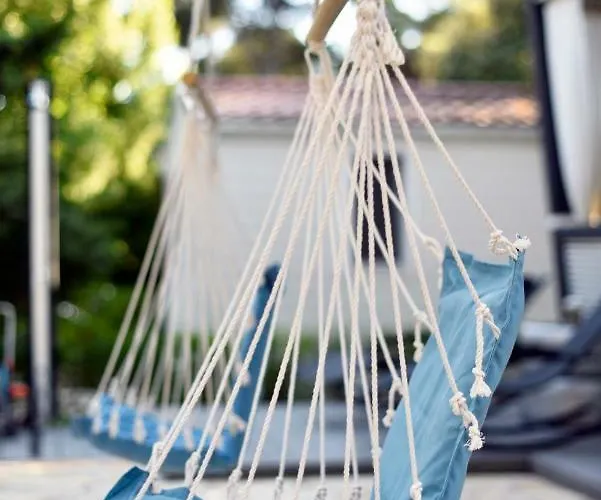 Mobile Meeli Holiday park 4*